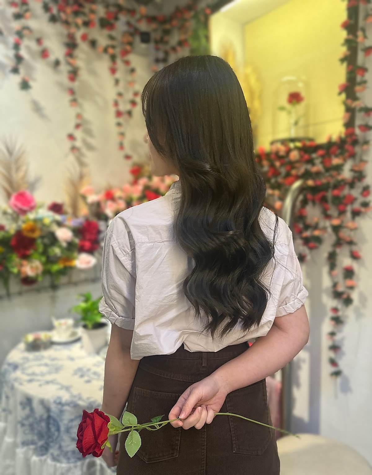 Long wavy hair styling result