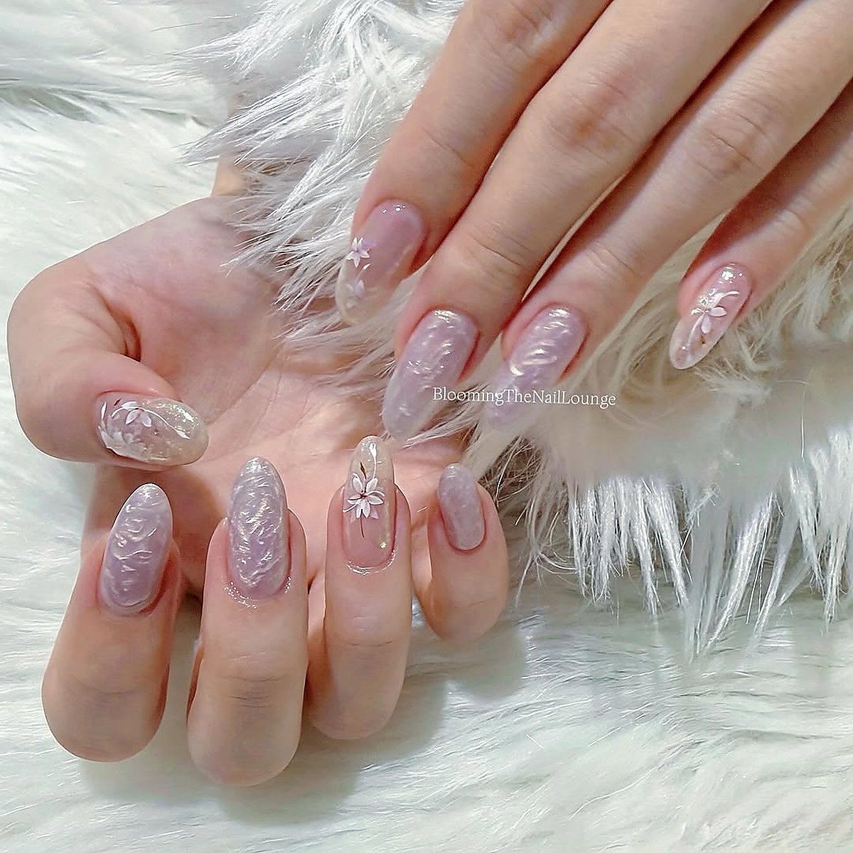 mauve_nail_art_design in muted neutrals