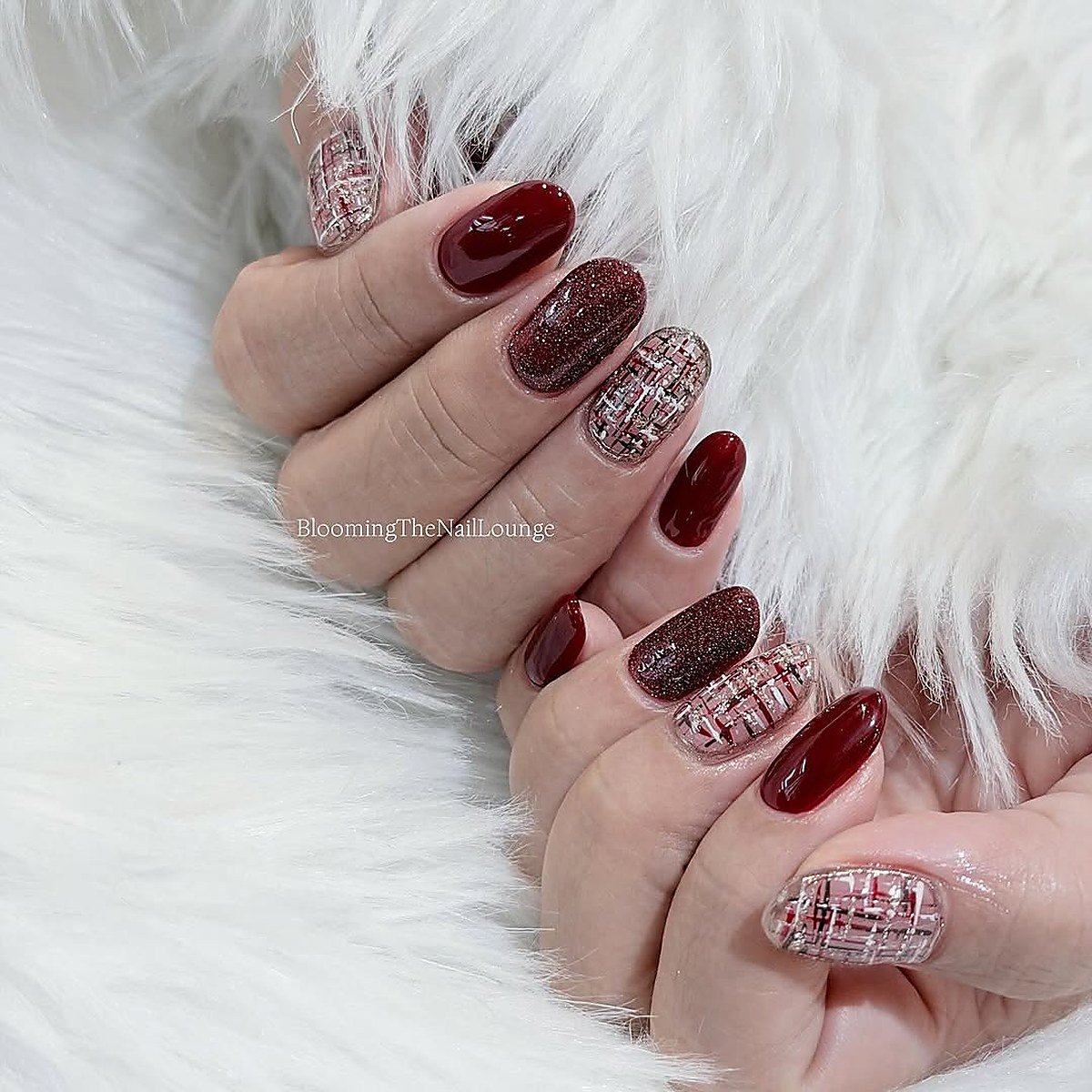 burgundy_glitter_nail_art for evening occasions