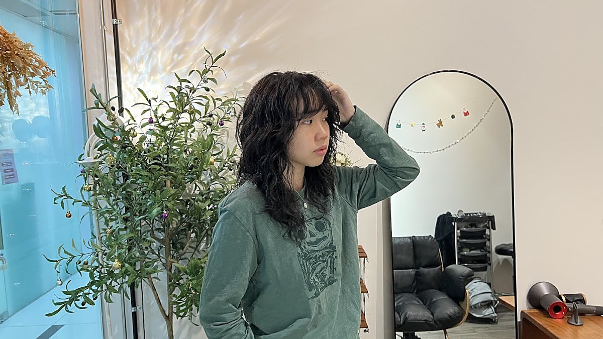 Portrait with wavy hair result by Channel Hair
