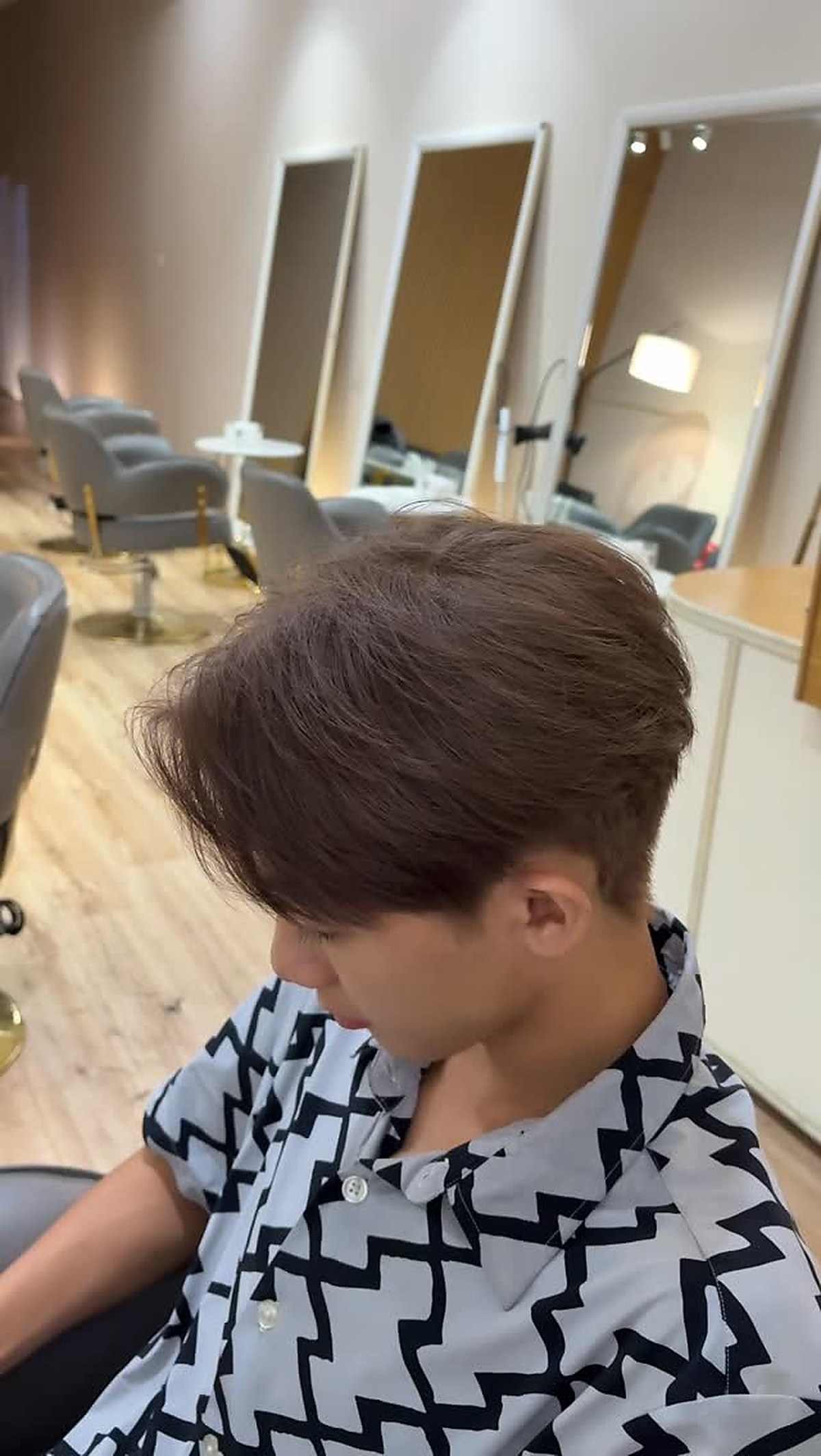 Short hair styling result at D hair salon