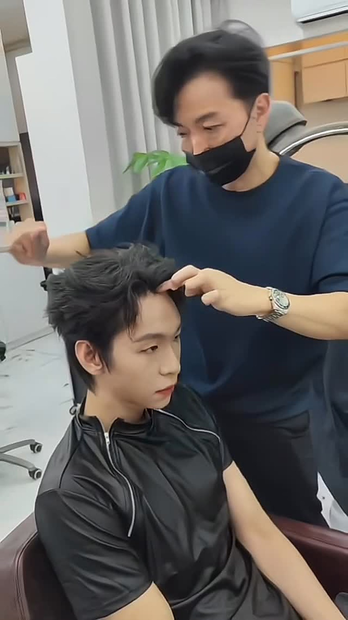 Men's hair styling — finished look
