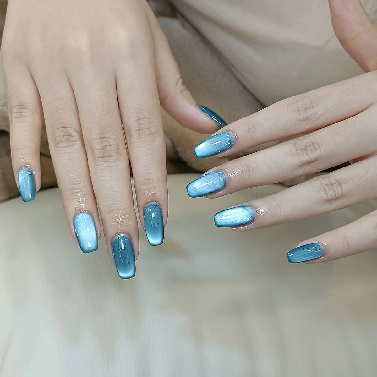 Blue metallic nail art finish
