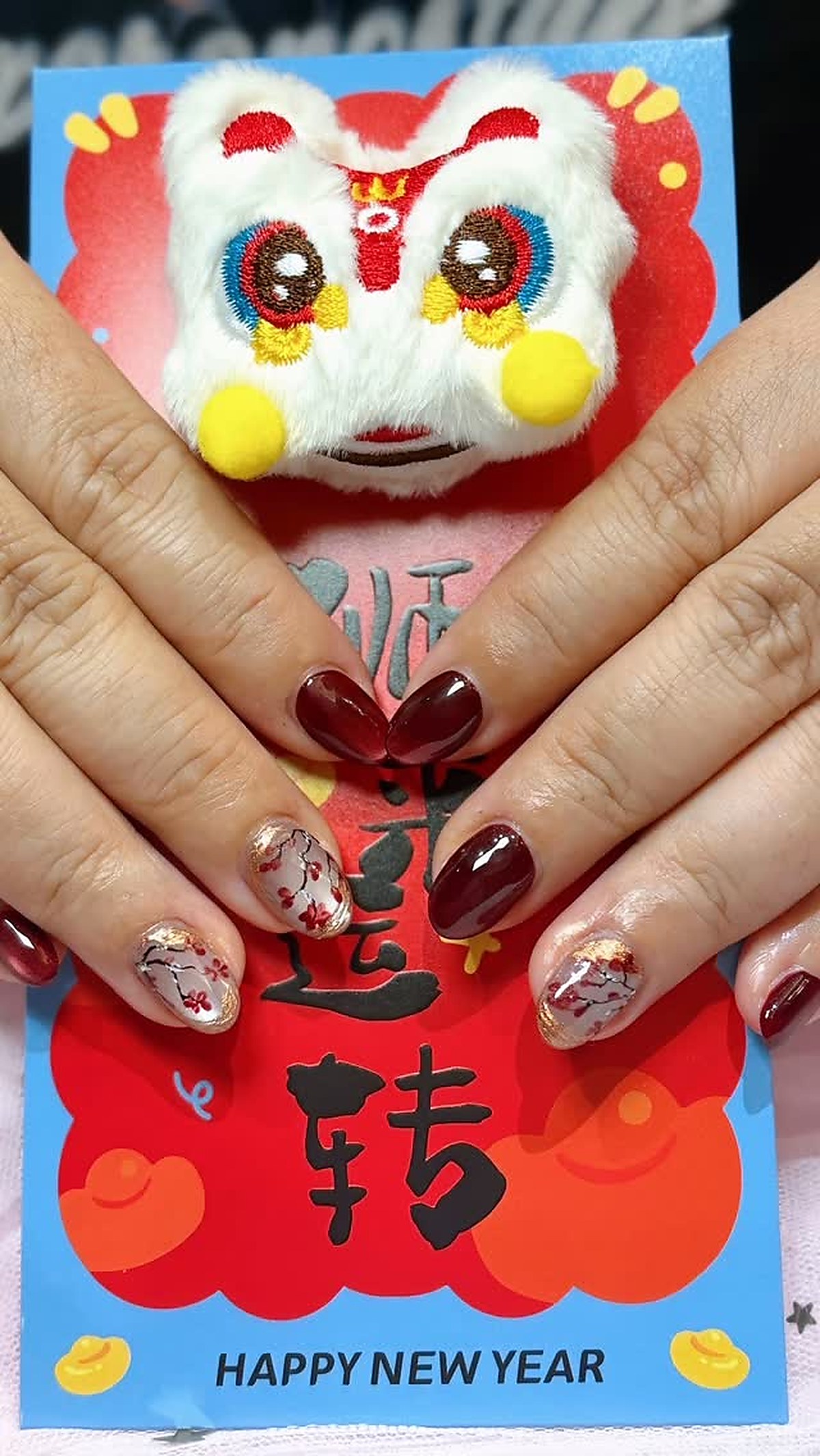 Lucky cat nail art