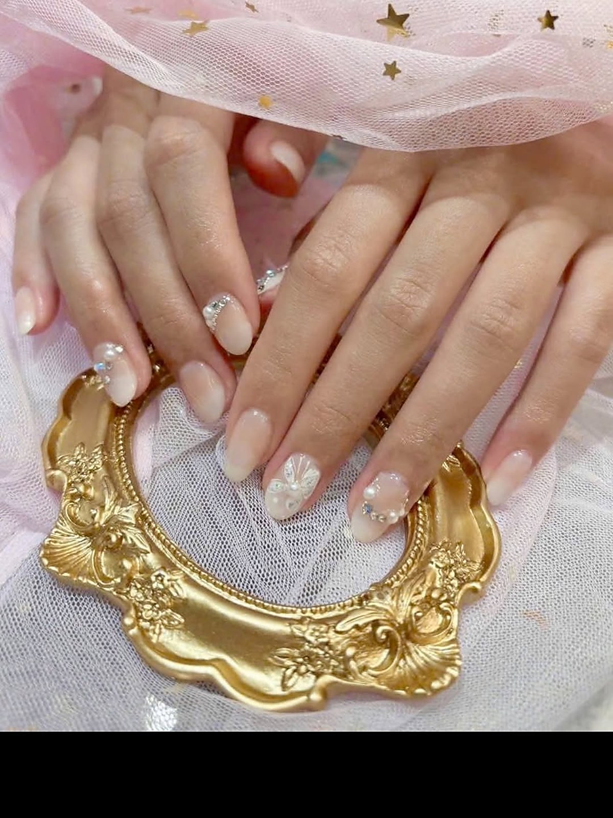 Bridal nail art design