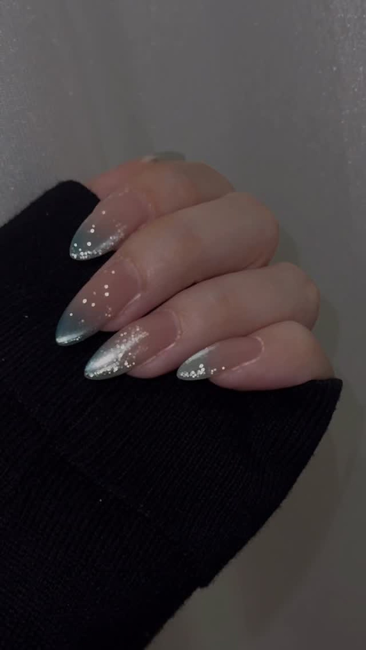glitter ombre nail art