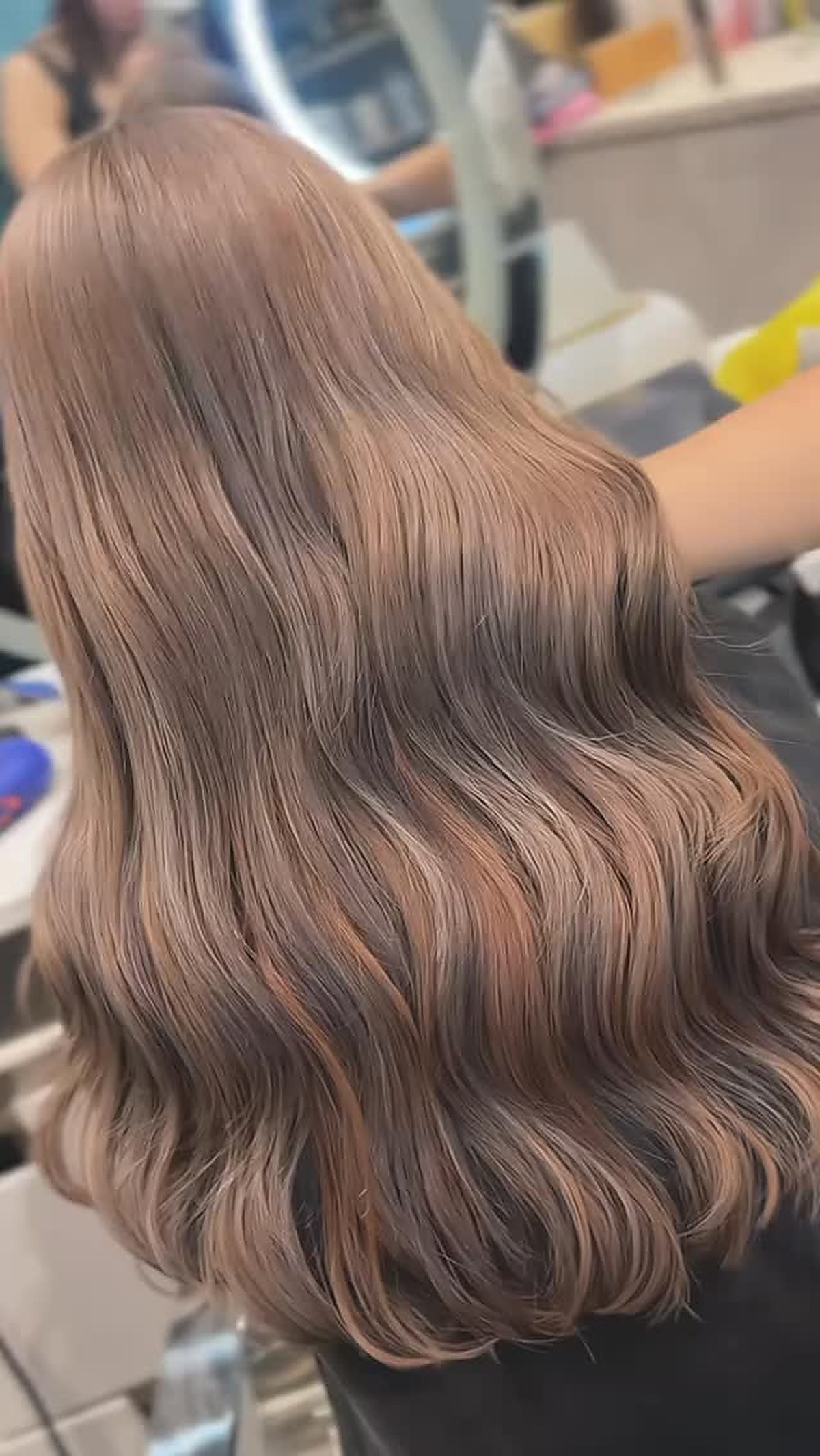 Long wavy hair styling result