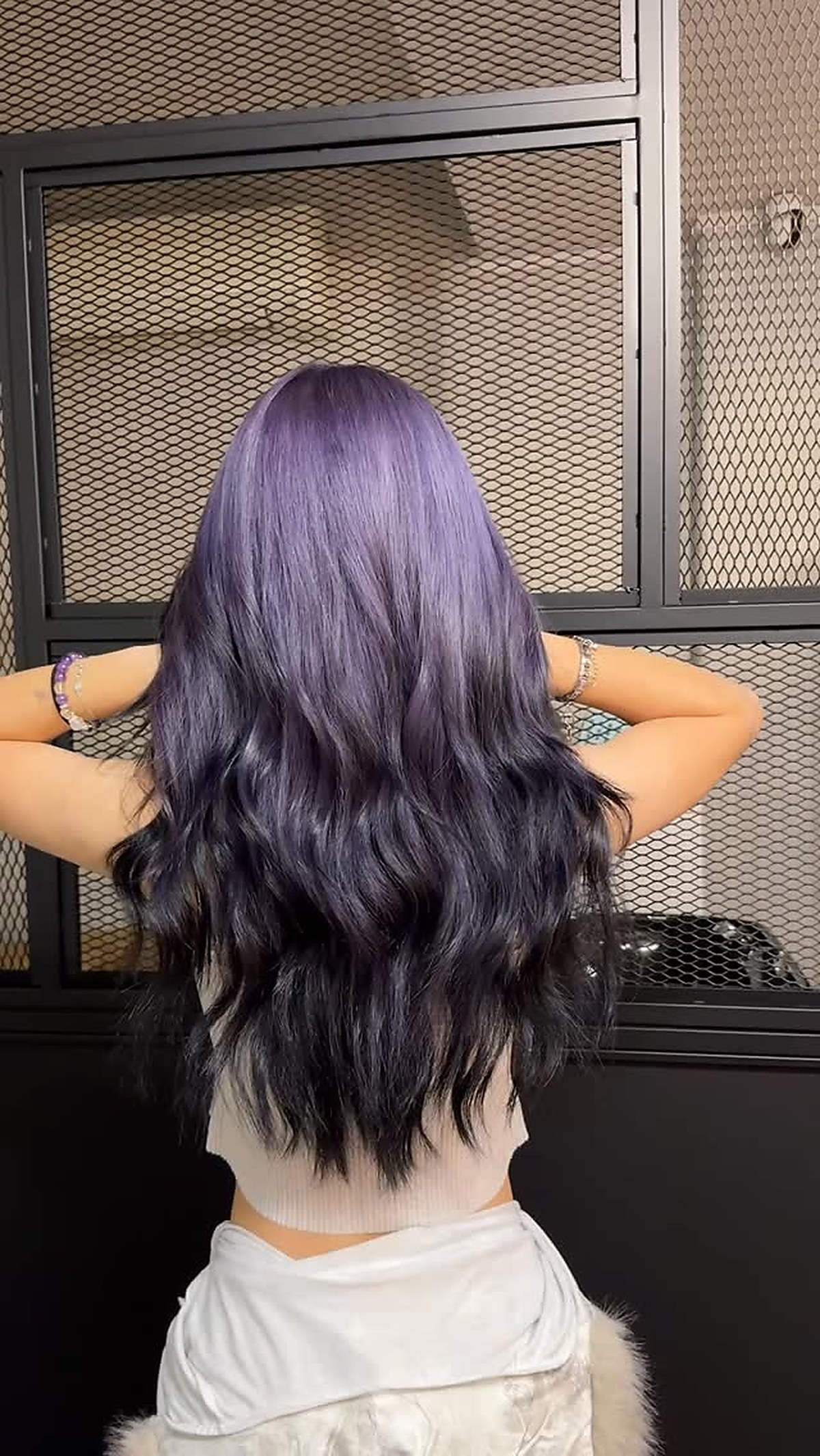 Long wavy hair styling result